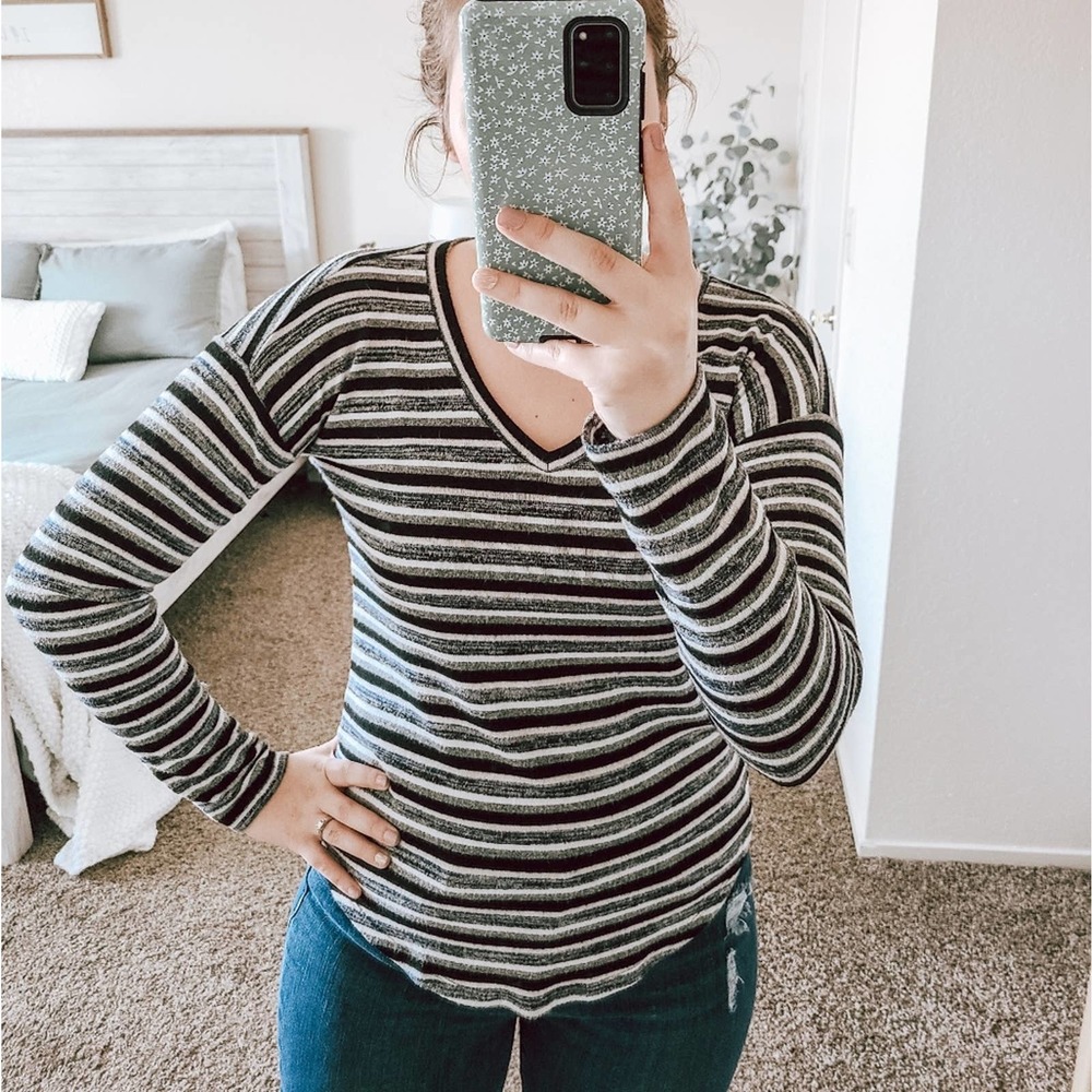 American Eagle Striped Long Sleeve